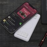 Power-Bank-10-000mAh-com-Carregamento-via-Inducao-ou-via-Cabo-12931-1638996824 - Cantareira Brindes