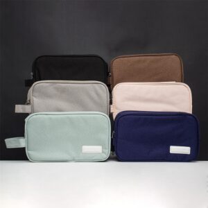 Necessaire-Poliester-21509d1-1732281628.jpg - Cantareira Brindes
