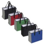 Sacola-Poliester-25L-com-Bolso-Termico-13222d1-1627559229.jpg - Cantareira Brindes