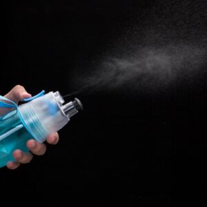 Squeeze-Plastico-700ml-com-Borrifador-5805d1-1621257418.jpg - Cantareira Brindes