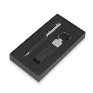 15168-kit-caneta-e-chaveiro-rpet-preto-21434-1730903248 - Cantareira Brindes